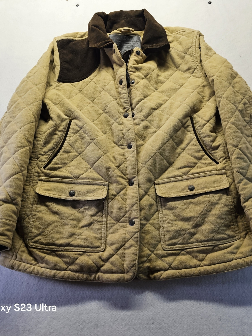 LL BEAN Quilted Brown and Tan Women's Jacket - Classic Outdoor Coat